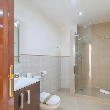 Amplio Apartamento Trinidad By Renthas *